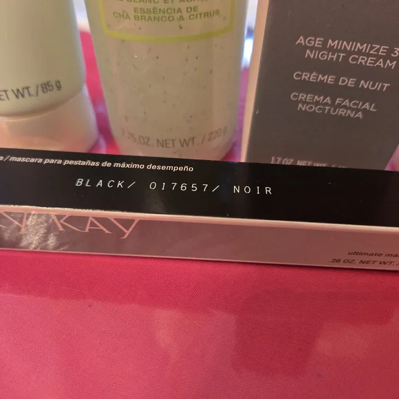 Mary Kay Skincare Set with Satin Hands and Timewise - Picture 6 of 8